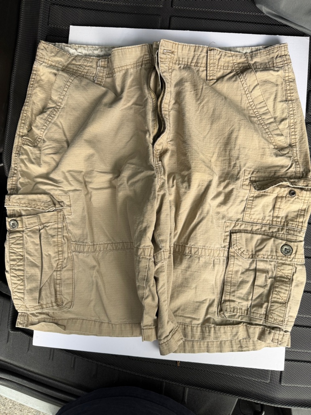 Men's Iron Co Cargo Shorts in Tan - Rugged Everyday Utility 36 waist